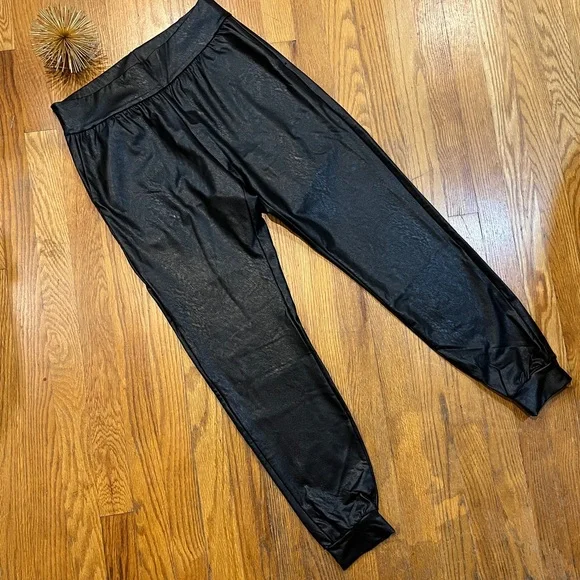 Commando Black Faux Leather Jogger Pants Size Medium - Picture 5 of 10